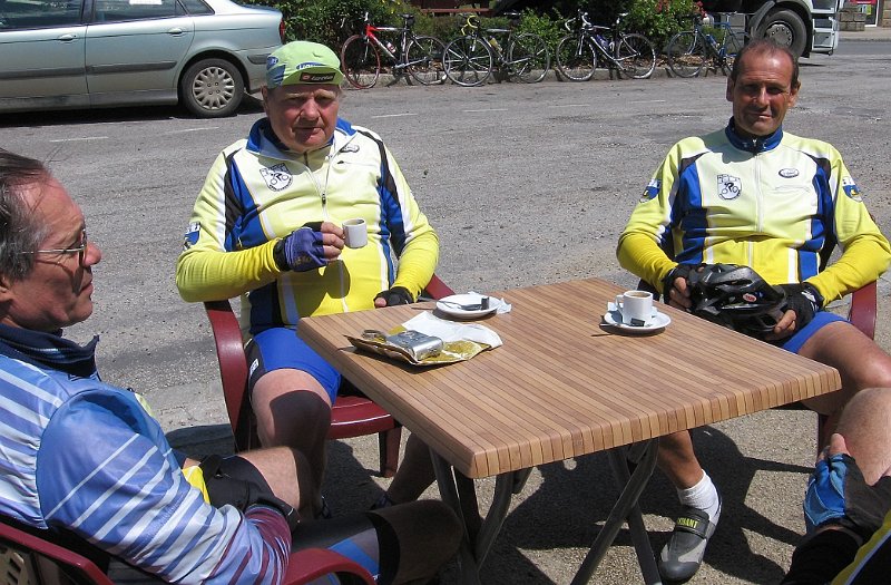 2011-06-16 46 Glomel - Et c_est pas cher.jpg